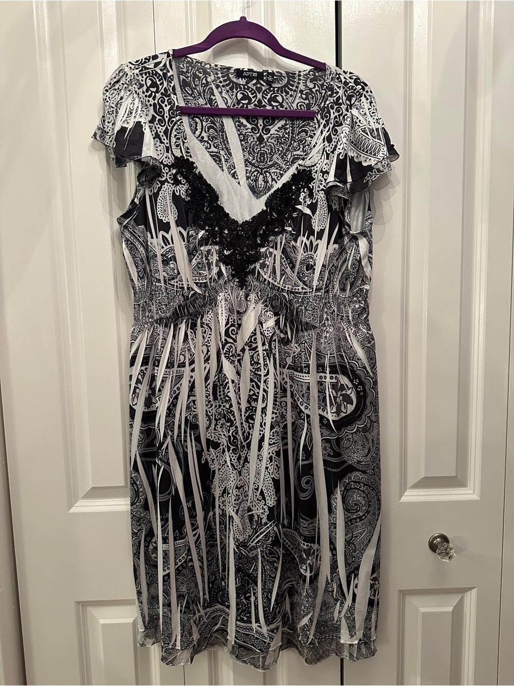Apt.9 Black & White V-Neck Flutter Sleeve Dress XL